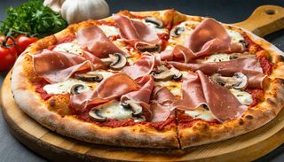 Pizza Prosciutto Funghi