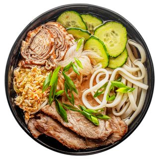 Національний Корейський суп "Гострий Кук-Сі" з яловичиною