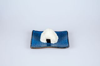 370. Riso normale con salmone crudo