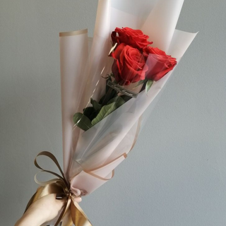 Petit Bouquet De 3 Roses Rouges