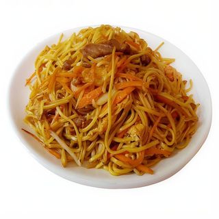 65. Tallarines fritos tres delicias