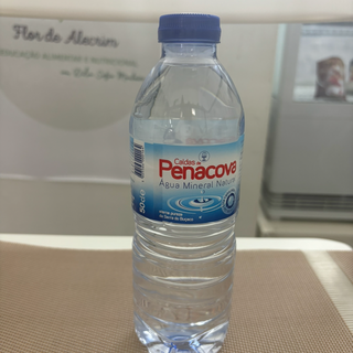 Água engarrafada 