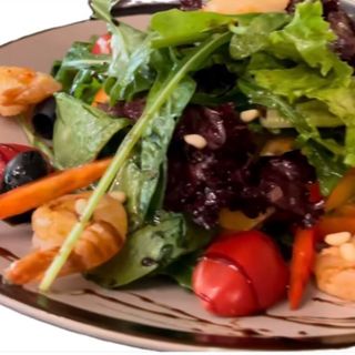 «МИКС САЛАТ С КРЕВЕТКАМИ»