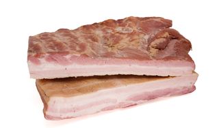Piept de porc afumat în casă (BACON)