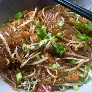 Spaghetti di riso con verdure 