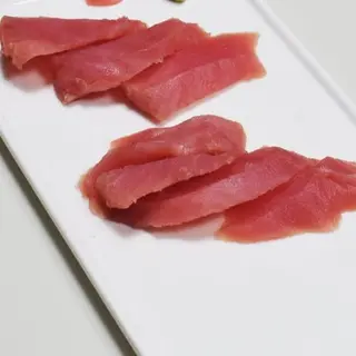 427. Sashimi de atún 
