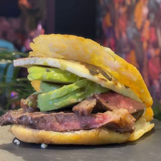 Arepa la parrillera
