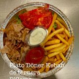 Plato Combinado De Kebab De Ternera Y Ensalada