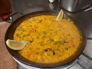 Paella Valenciana (Para 2 Personas)