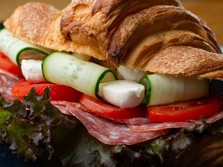 КРУАСАН з шинкою (250g)
