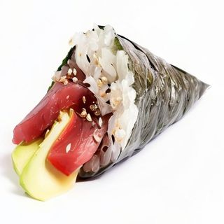 121 - Temaki de atún con aguacate (1 pza.)