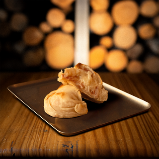 EMPANADA DE JAMON Y QUESO