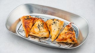 Pečene zemičke sa mesom 烤包子
