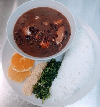 Feijoada à brasileira