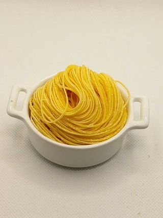 1 porzione di MACCHERONCINI all'uovo da cucinare