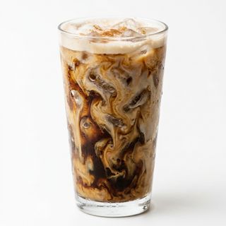 Iced Dirty Chai Latte  (490Ml.)