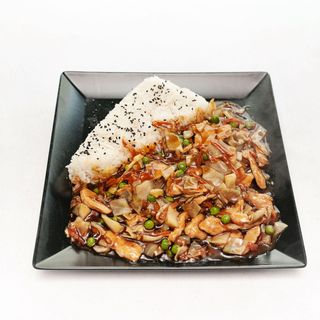 Kurczak z warzywami w sosie So Gong