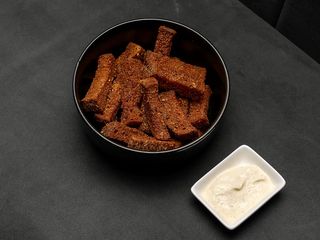 Житні грінки (150/30г)