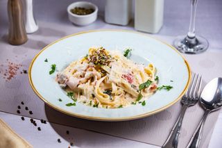 Tagliatelle cu fructe de mare