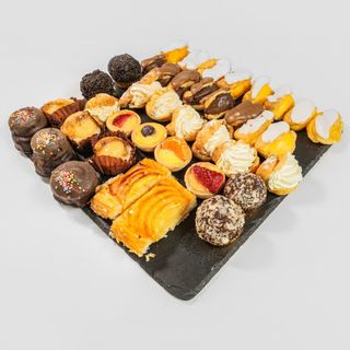 PASTELITOS VARIADOS  1/2 KG