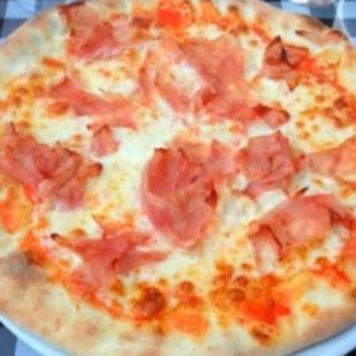 Pizza Jamón York (mediana)