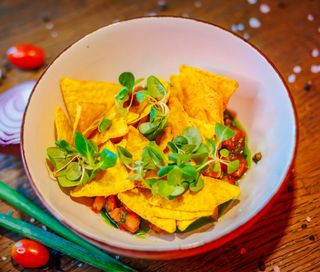 Nachosy z salsą (150g)