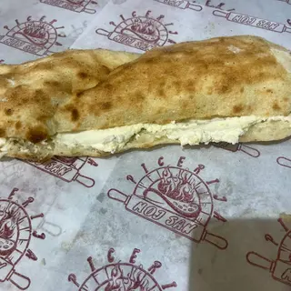 Lepinja sa kajmakom