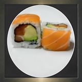 71 Aguacate Y Salmón Con Salmón Por Encima (8 Uds.)