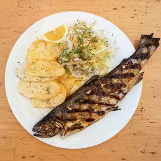 Цяла пъстърва (500-550г)