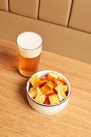 Patatas bravas *especialidad*