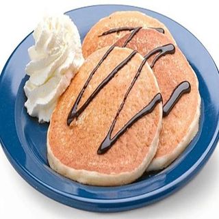 Tortitas nutella, sirope y nata