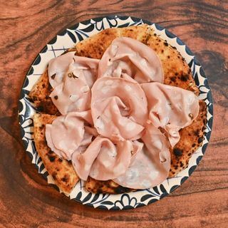 Focaccia con Mortadella