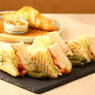 Sandwich club