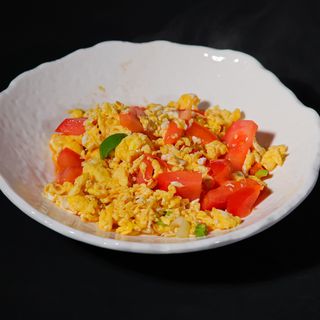 Uova strapazzate con pomodoro