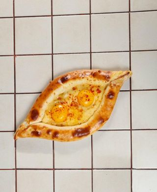 Աջարական Խոզապուխտով 2 ձու