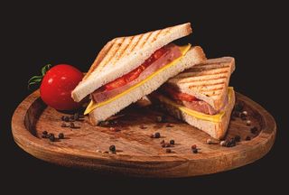 Тост с ветчиной и сыром/ Toast cu sunca si cascaval