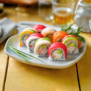 Uramaki Rainbow (Ración)