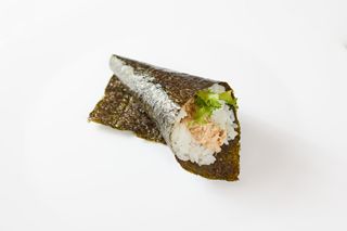 58. Temaki tuna  - 1 pezzo