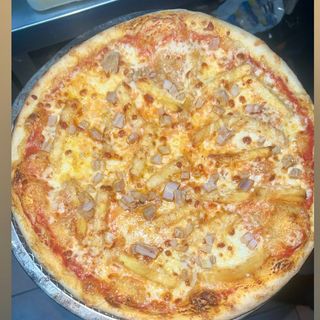 Pizza Chicken con Patatas, Mediana