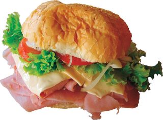 Sandwich cu sunca si cascaval 