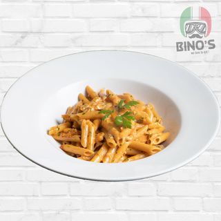 Tagliatelle Al Salmone