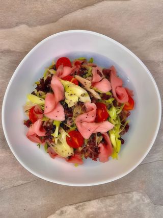 Салат з телятиною су від та кіноа