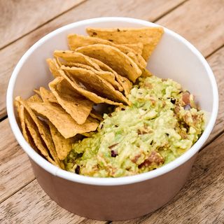 Nachos Con Guacamole