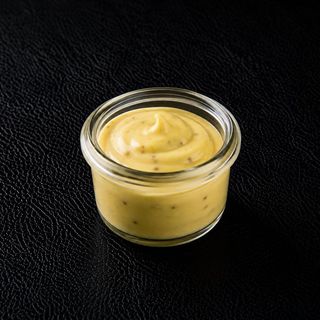 Barattolino di maionese alla senape
