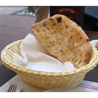 Nan With Garlic