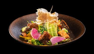 Sałatka z chrupiącą skórką