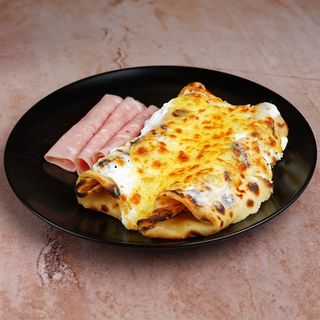 Palačinka sa kačkavaljem, šunkom i pavlakom
