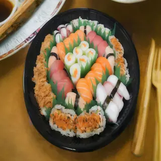 Maki, Nigiri Variado, Maki Verde, Gunkan Ikura, 51 Unidades