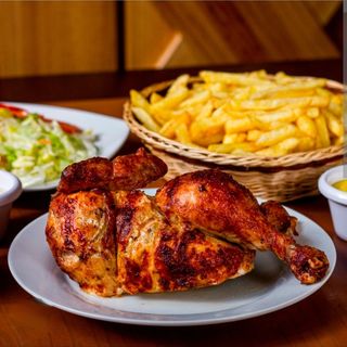 Medió  Pollo Asado, con Patata 