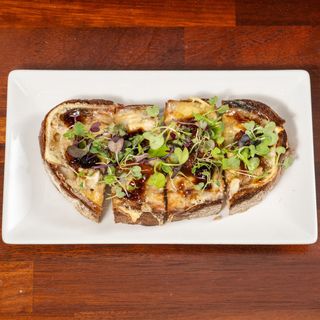 Tosta de mix de quesos